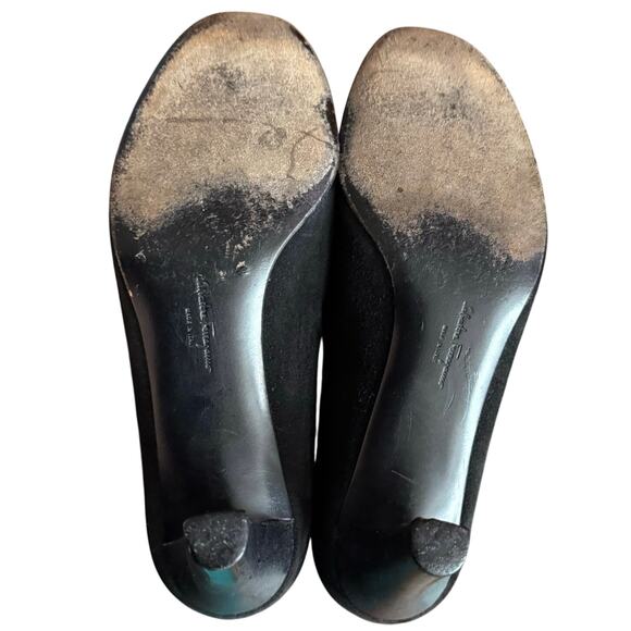 Salvatore Ferragamo black suede pumps heels patent bow detail women's 7.5 B - Picture 7 of 10